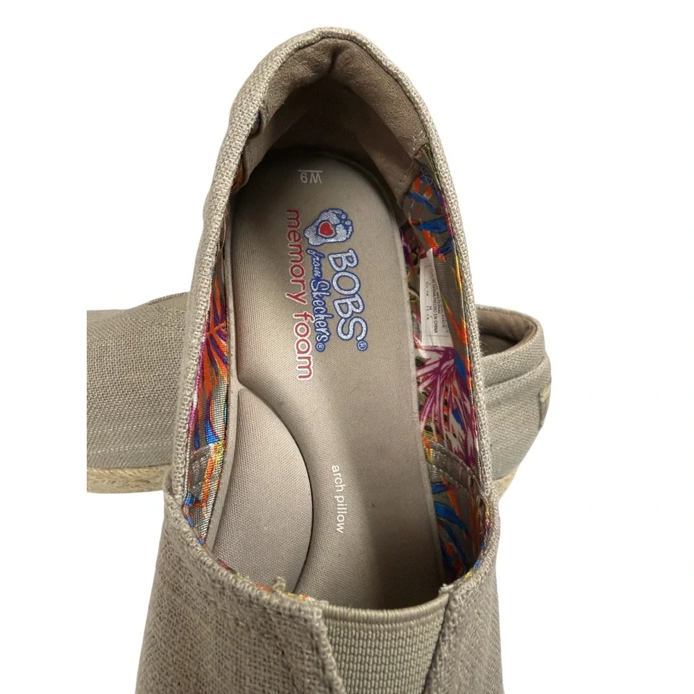 BOBS from Skechers Espadrille Slip On Flats Taupe Canvas Memory Foam Womens 9‎ M